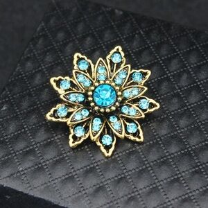 New Sparkly Teal and Gold-Tone Brooch (1.3” Diameter)